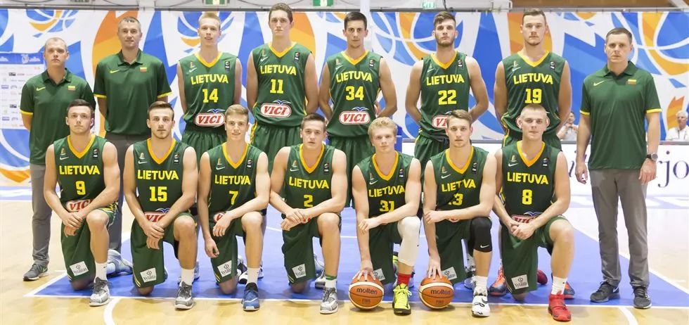 戴维对乌迪内斯的进球被吹越位，但VAR划线似乎存在问题（戴维战乌迪内斯进球被判越位，VAR画线引争议）