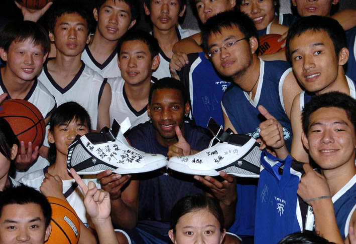 意天空预测米兰战拉齐奥首发：恩昆库搭档莱奥，莫德里奇出战（意天空：米兰对阵拉齐奥预计首发，恩昆库联手莱奥，莫德里奇将登场）