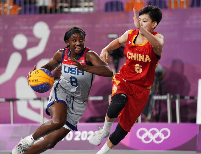 消息人士称，利物浦已开启谈判，有意以5000万英镑签下德甲顶级球员之一。（传利物浦启动谈判，拟斥资5000万英镑签下德甲顶级球星之一）