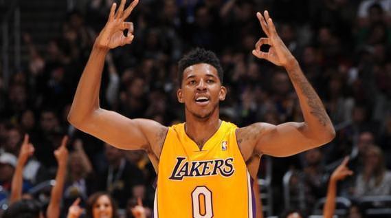 塞尔吉尼奥谈外号“塞鸟”：我像鸟一样，带着大家飞（塞尔吉尼奥谈“塞鸟”：像鸟般振翅，带队飞翔）