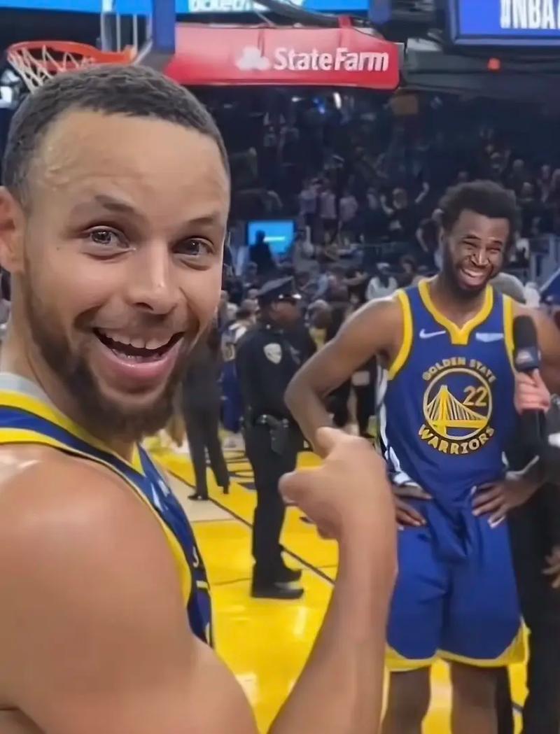 在重庆铜梁备战期间，U16国足参观了邱少云烈士纪念馆（U16国足重庆铜梁备战之余参访邱少云烈士纪念馆）